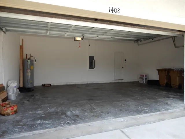 a view of a room with an empty space