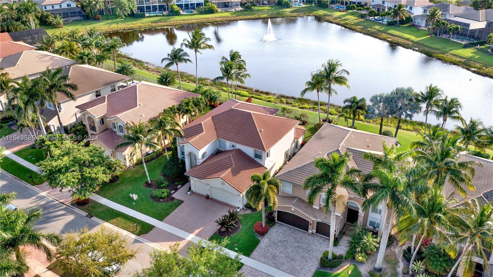 11052 Sunset Ridge Circle Boynton Beach, FL 33473 - Photo 4 of 63 Gallery Image 4