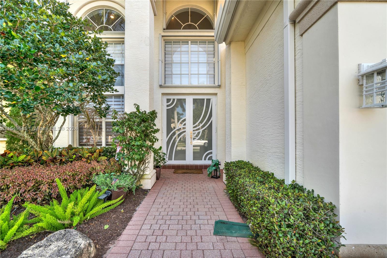 11052 Sunset Ridge Circle Boynton Beach, FL 33473 - Photo 8 of 63 Gallery Image 8