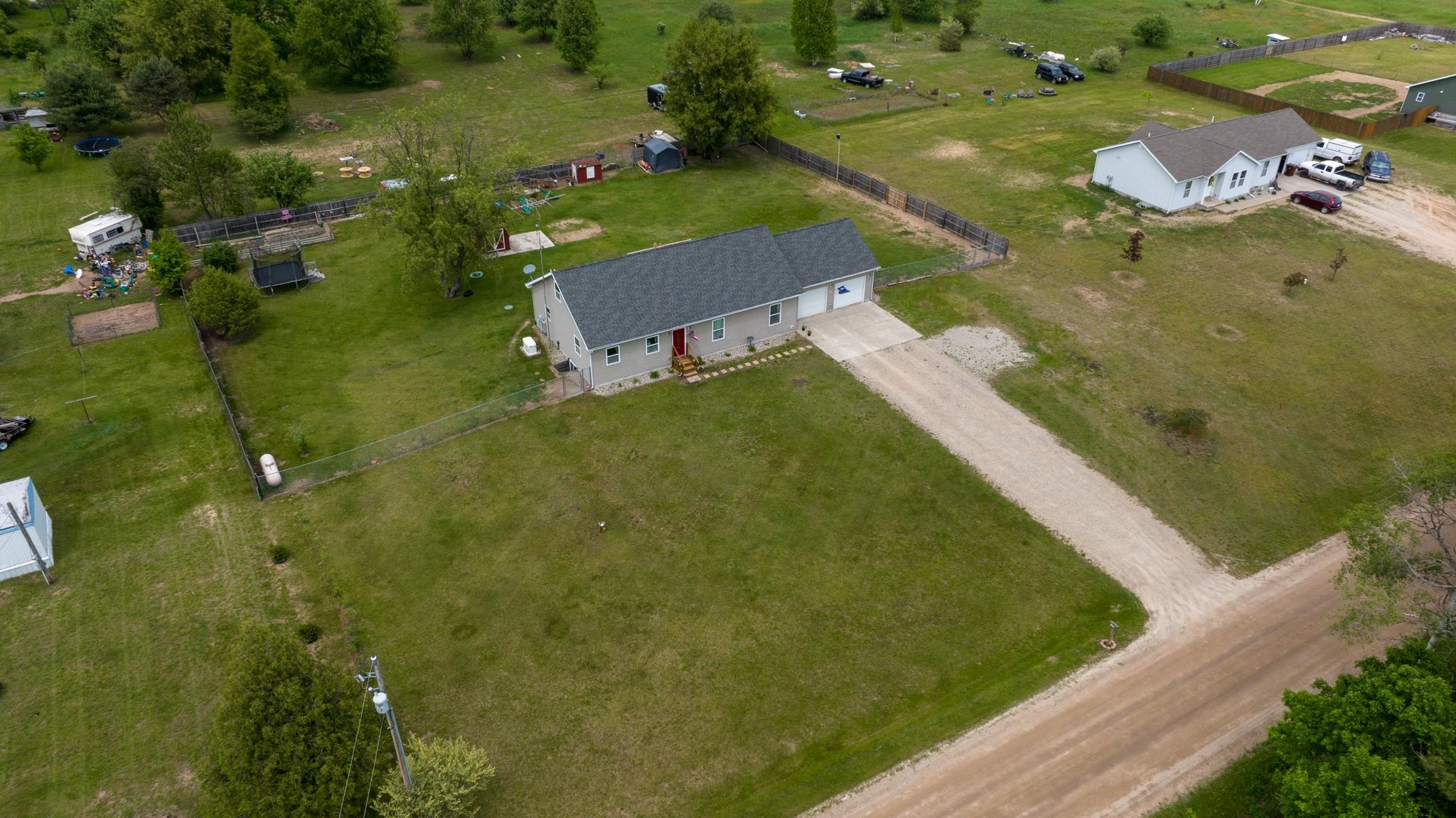 11315 East Valley Road Mount Pleasant, MI 48858 - Photo 54 of 55 1909680-53.JPG