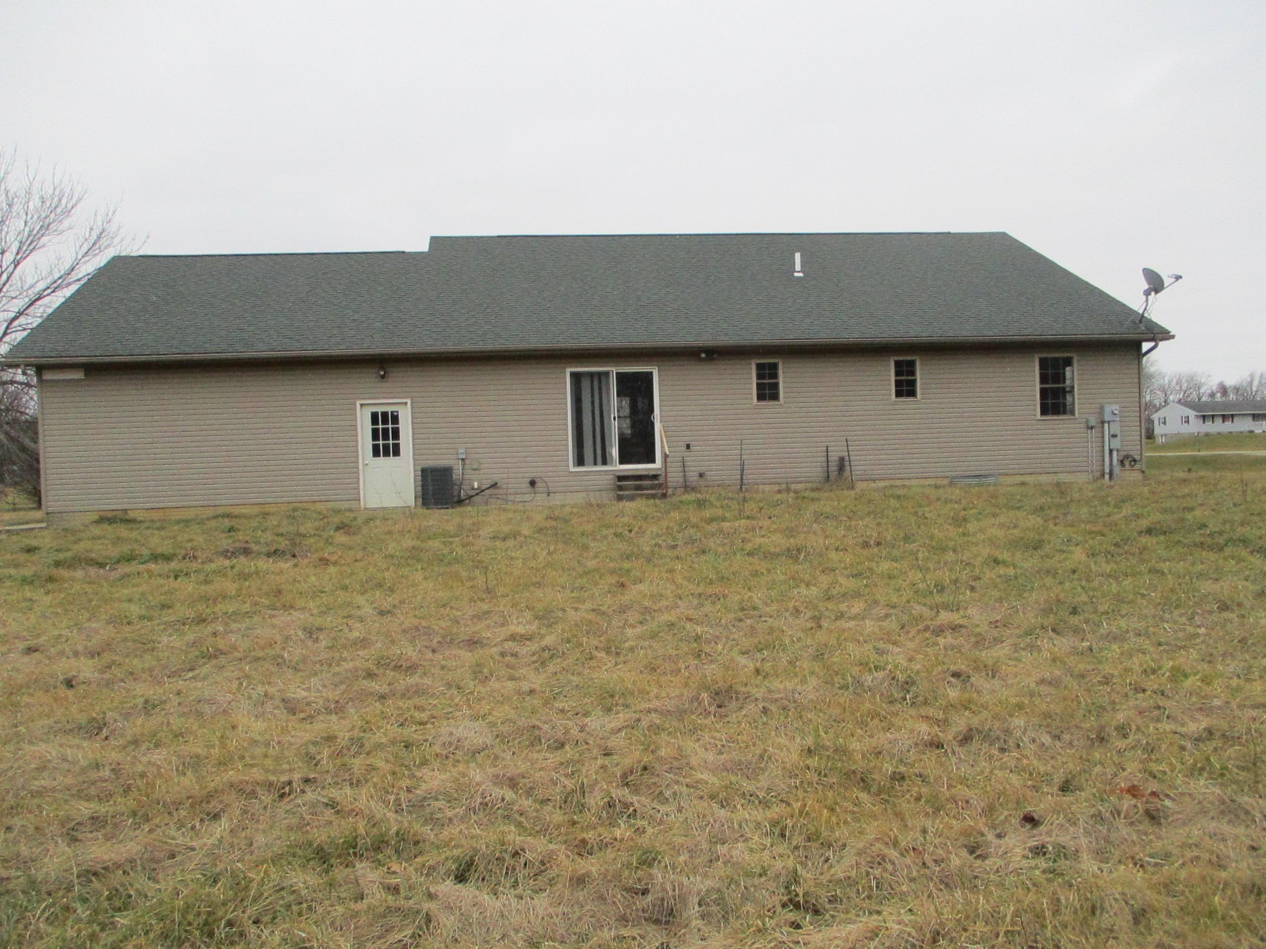 22651 Ringgold Southern Road Circleville, OH 43113 - Photo 5 of 20