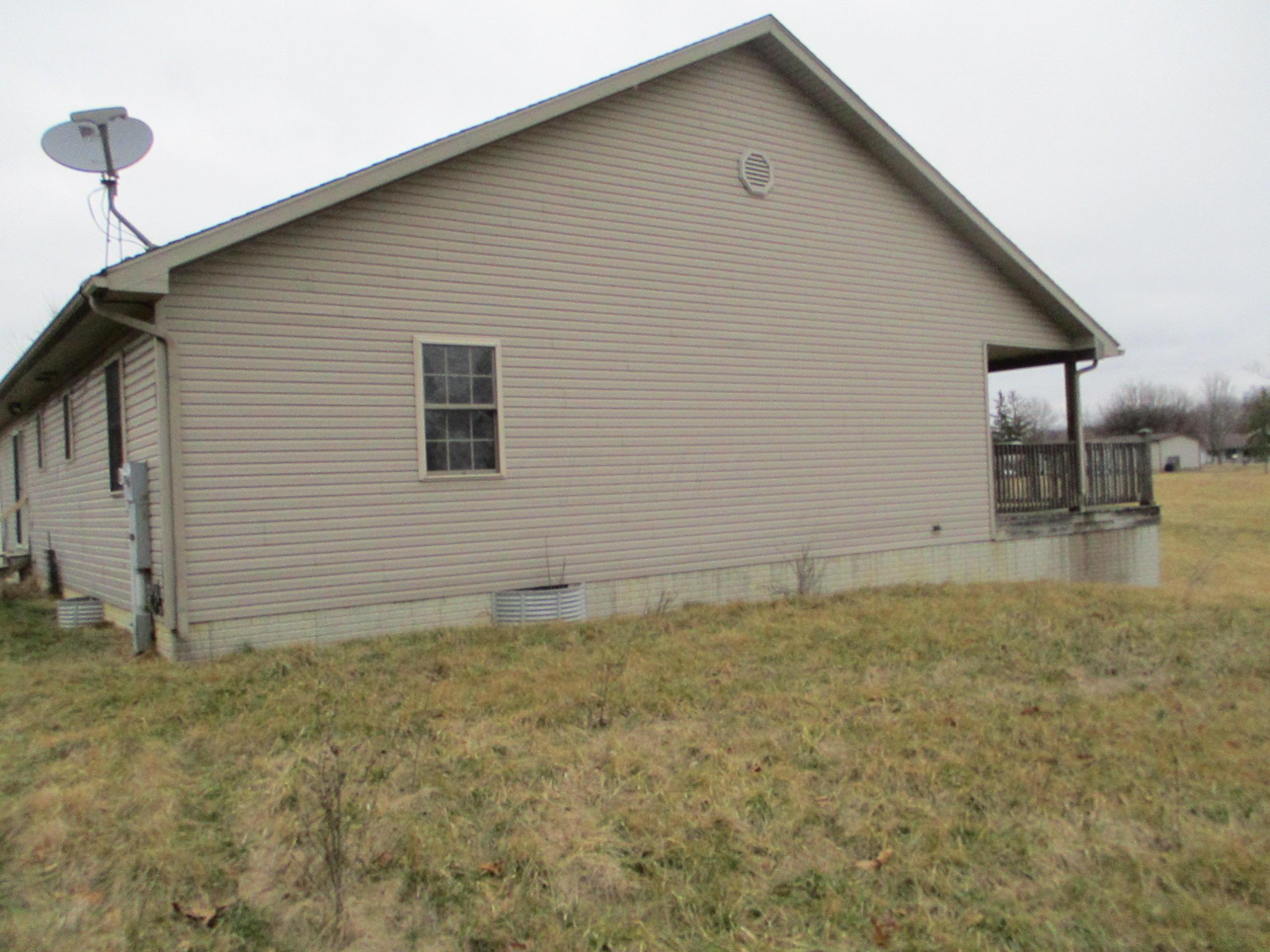 22651 Ringgold Southern Road Circleville, OH 43113 - Photo 6 of 20