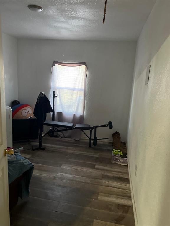 908 Fir Street Plainview, TX 79072 - Photo 14 of 25