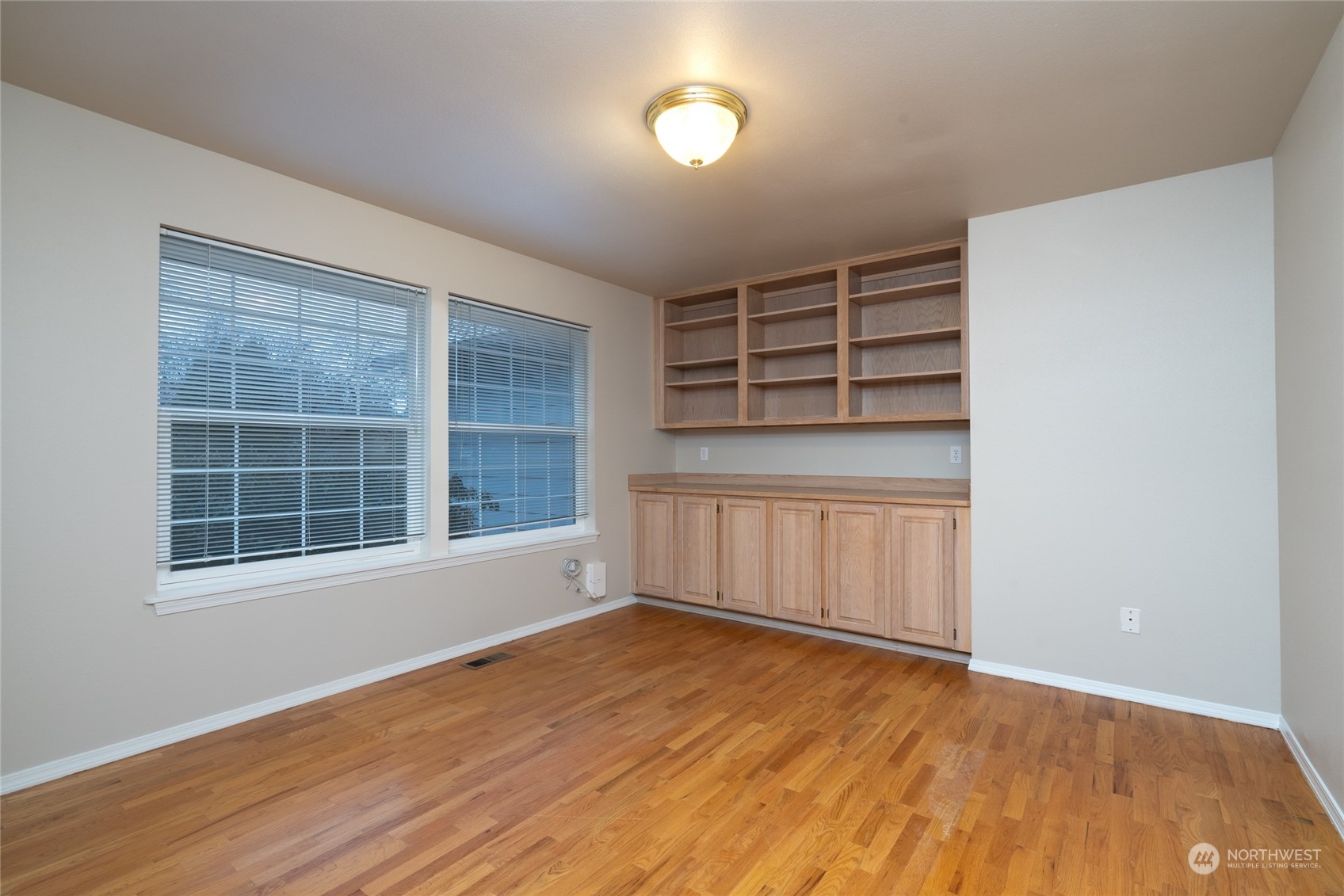 4304 Whistle Lake Road Anacortes, WA 98221 - Photo 5 of 37 Gallery Image 5