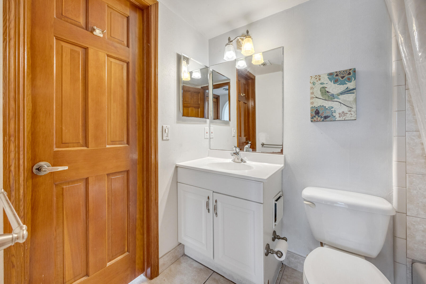 32 Hilton Haven Road, Unit 5 Key West, FL 33040 - Photo 29 of 35 Guest bathroom