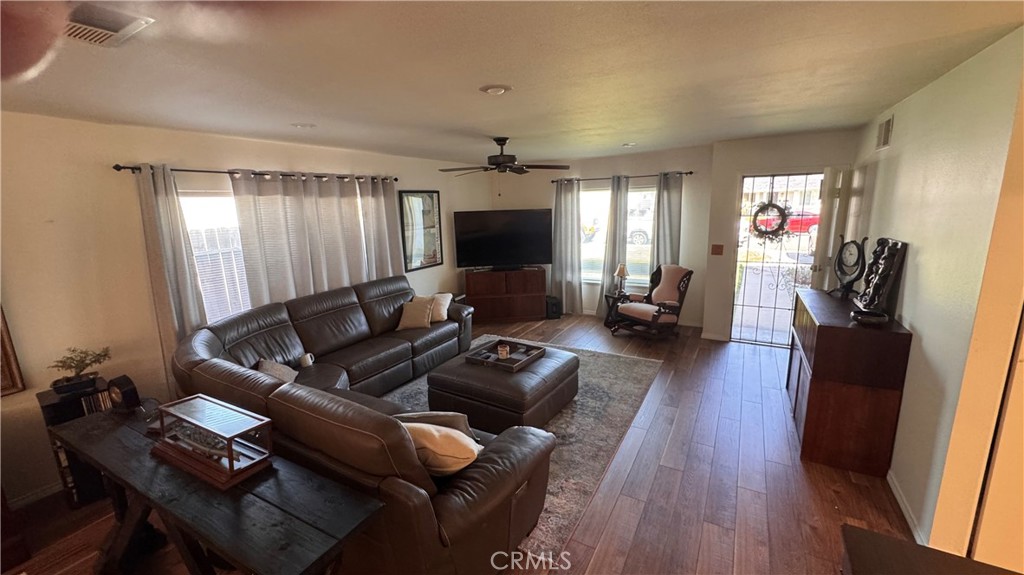 3942 Lecont Court Simi Valley, CA 93063 - Photo 2 of 22