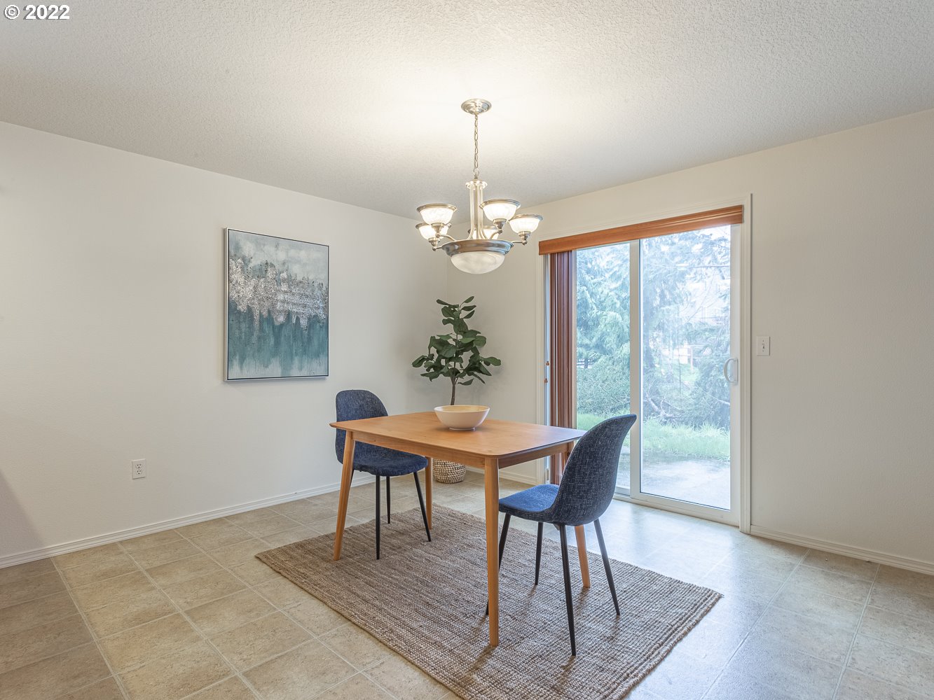 3206 South 2nd Way Ridgefield, WA 98642 - Photo 10 of 32 a dining room with furniture and window
