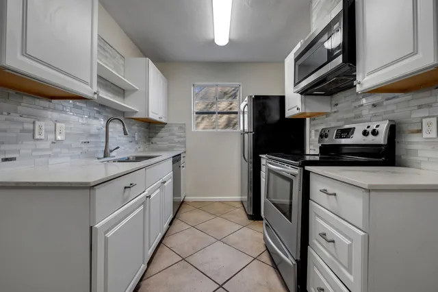 $214,000 | 1064 Copper Creek Drive, Unit B, Tallahassee, FL 32311