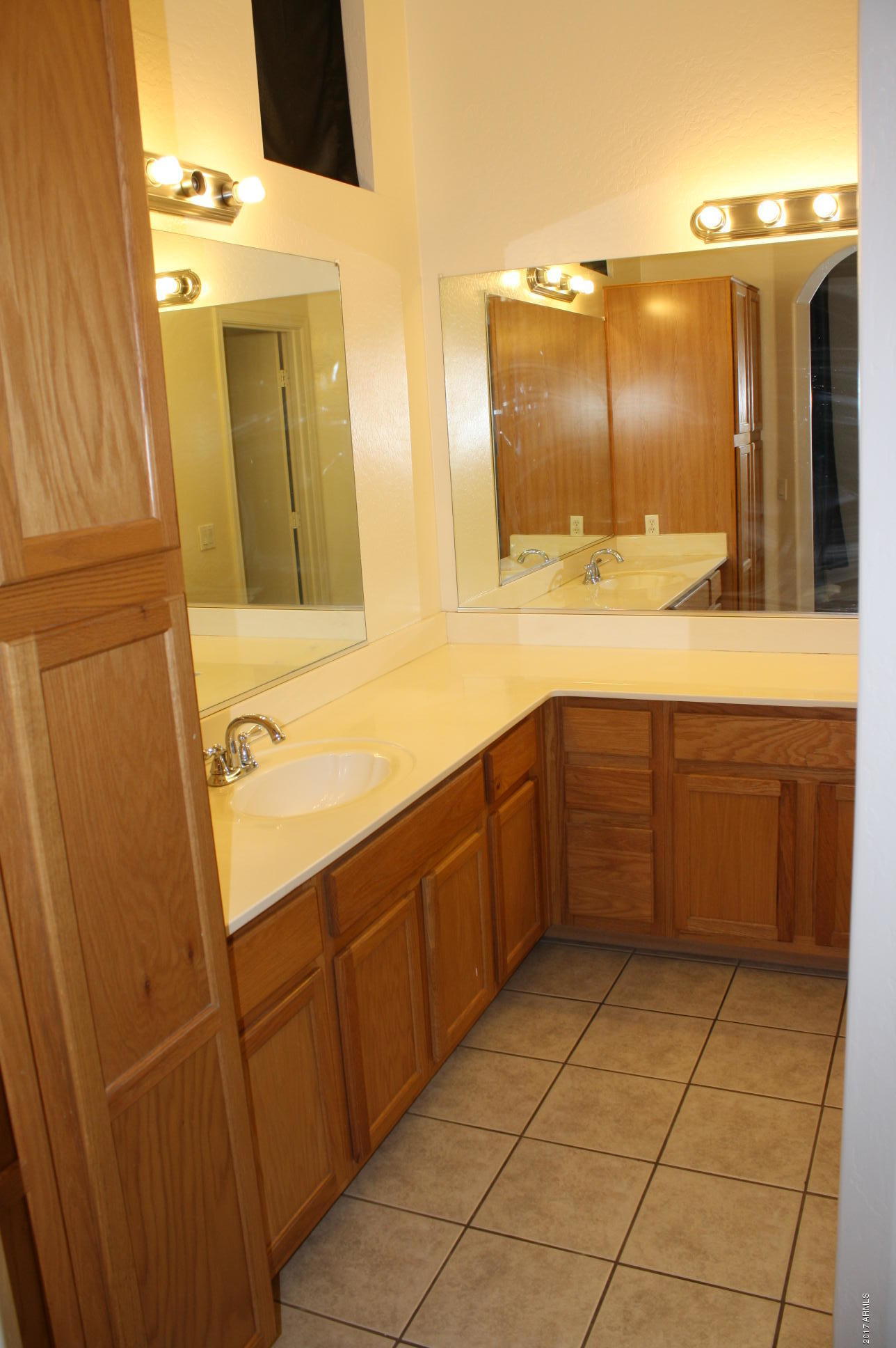 2150 East Bell Road, Unit 1063 Phoenix, AZ 85022 - Photo 12 of 19 IMG_1808