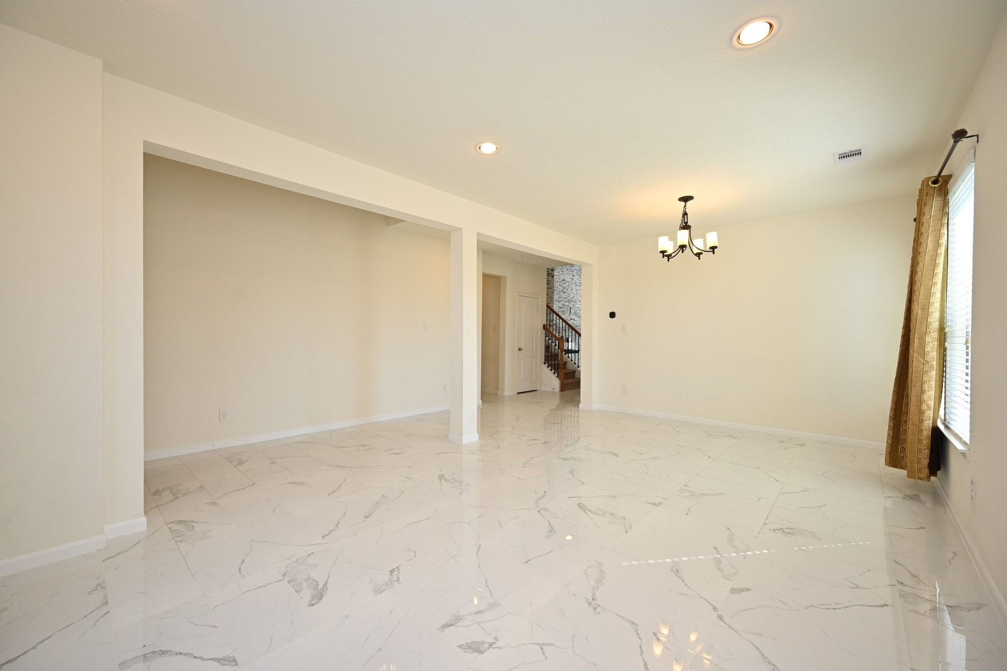 21119 Keystone Pine Court Katy, TX 77449 - Photo 8 of 43