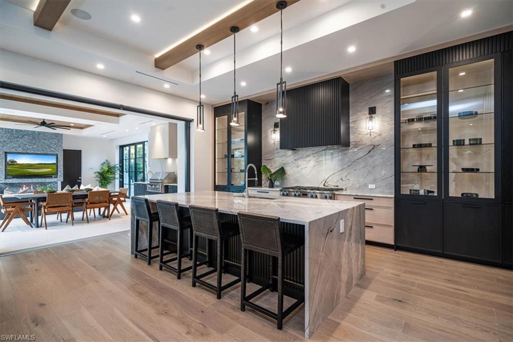 349 2nd Avenue North Naples, FL 34102 - Photo 10 of 40