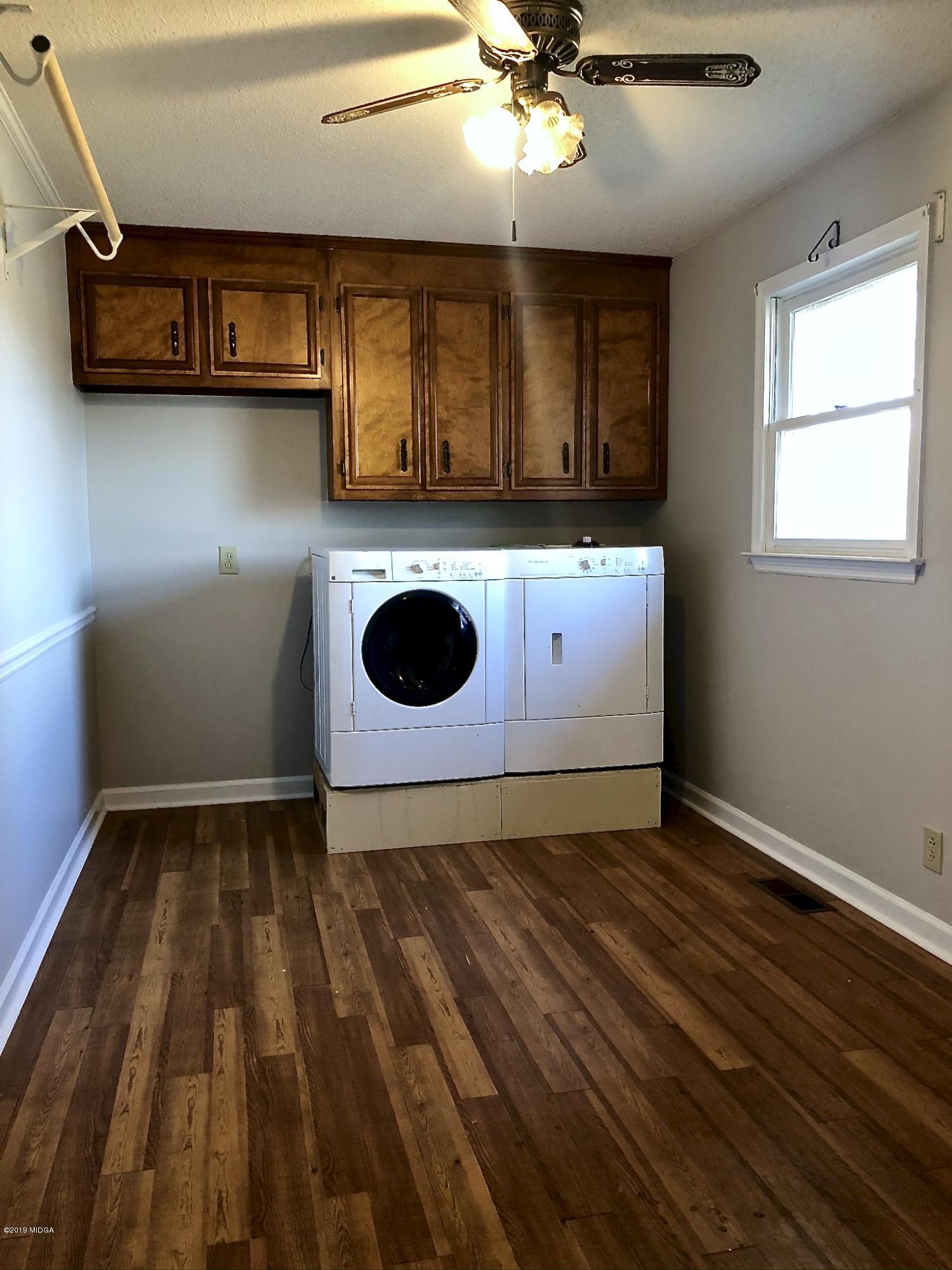230 J R Boulevard Macon, GA 31220 - Photo 7 of 12 a view of an empty room with a window