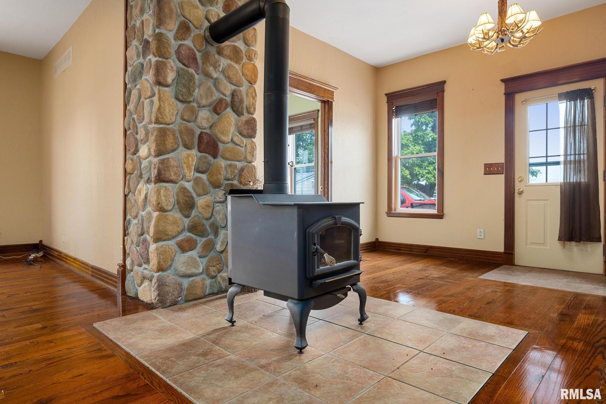 1014 Bricktown Road Lowpoint, IL 61545 - Photo 14 of 65