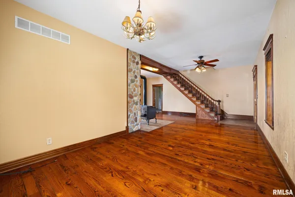 $599,000 | 1014 Bricktown Road, Lowpoint, IL 61545