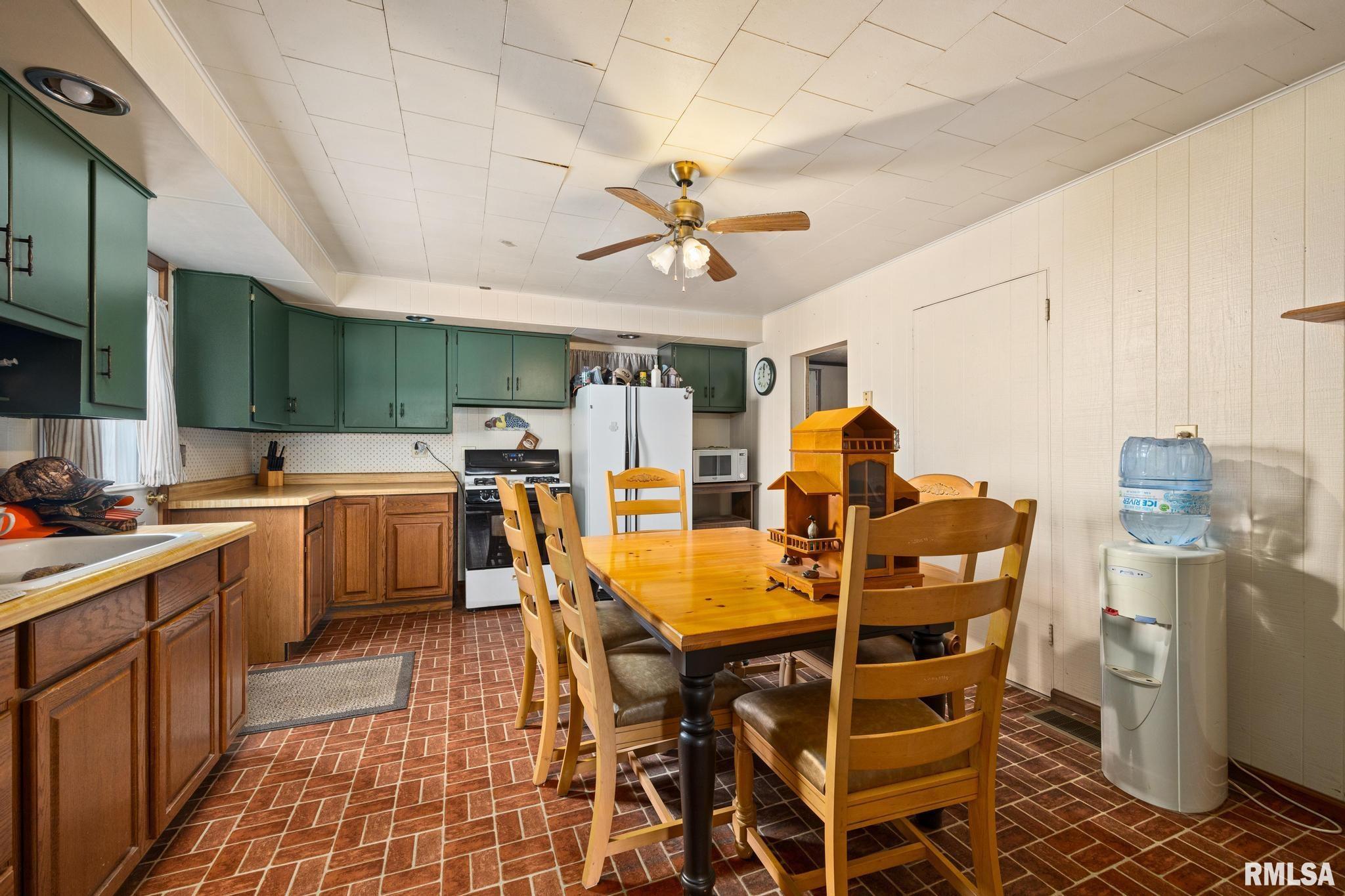 1014 Bricktown Road Lowpoint, IL 61545 - Photo 27 of 65