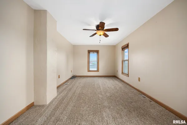 $599,000 | 1014 Bricktown Road, Lowpoint, IL 61545