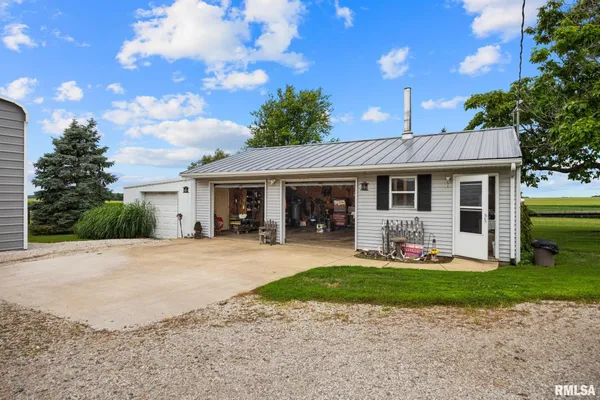 $599,000 | 1014 Bricktown Road, Lowpoint, IL 61545