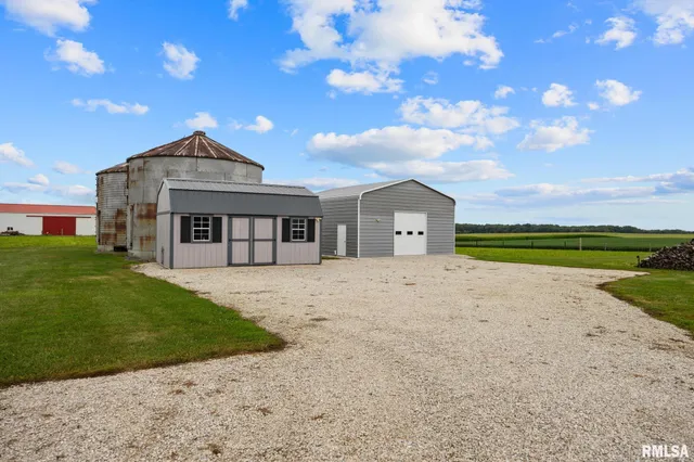 $599,000 | 1014 Bricktown Road, Lowpoint, IL 61545