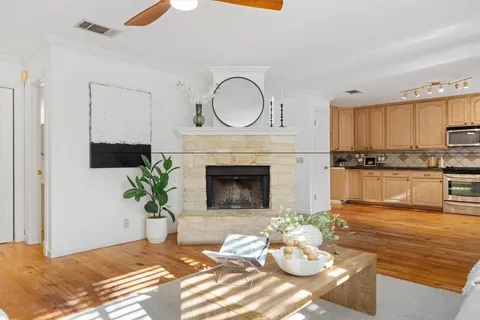 $499,999 | 3509 Latimer Drive, Austin, TX 78732