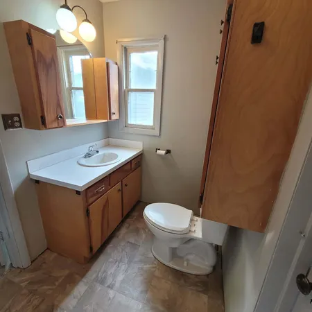 $95,000 | 136 West 3rd Street, Lingle, WY 82223