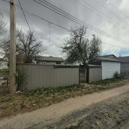 $95,000 | 136 West 3rd Street, Lingle, WY 82223
