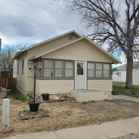 $95,000 | 136 West 3rd Street, Lingle, WY 82223