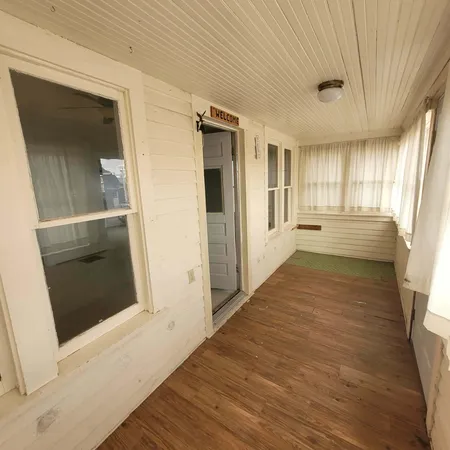 $95,000 | 136 West 3rd Street, Lingle, WY 82223