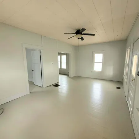 $95,000 | 136 West 3rd Street, Lingle, WY 82223