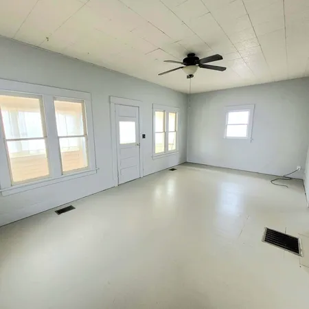 $95,000 | 136 West 3rd Street, Lingle, WY 82223