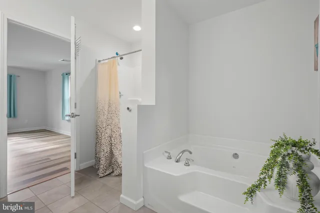 $689,000 | 163 Erica Court, Swedesboro, NJ 08085