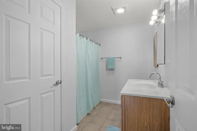 $689,000 | 163 Erica Court, Swedesboro, NJ 08085