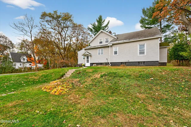 $399,900 | 810 Sacandaga Road, Glenville, NY 12302