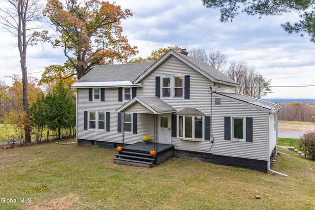 $399,900 | 810 Sacandaga Road, Glenville, NY 12302