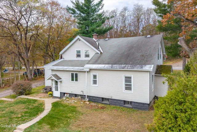 $449,900 | 810 Sacandaga Road, Glenville, NY 12302