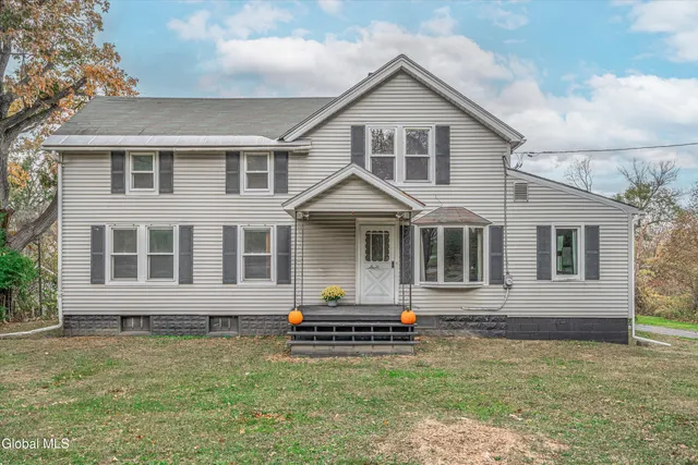 $449,900 | 810 Sacandaga Road, Glenville, NY 12302
