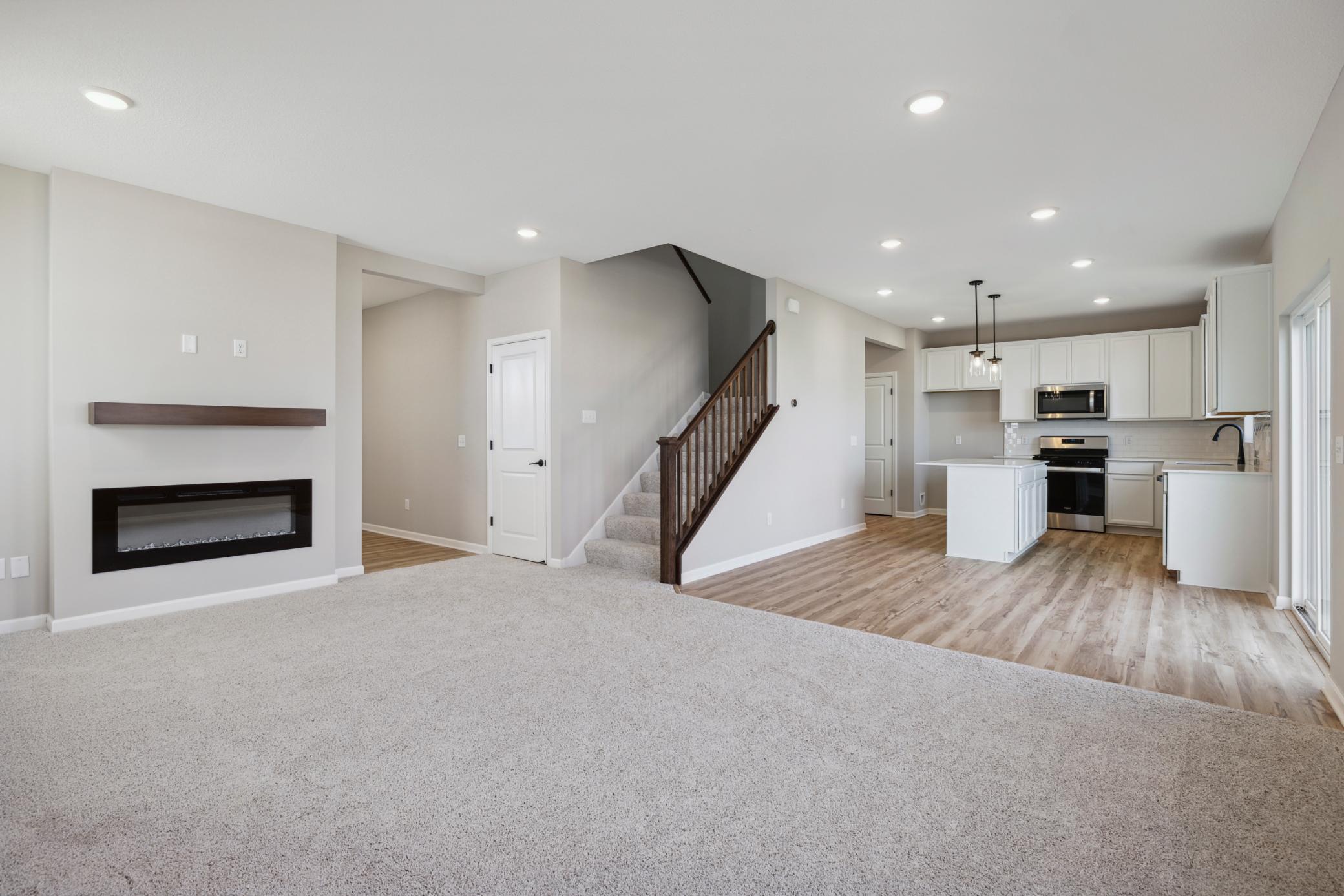 15028 Athenry Bay Rosemount, MN 55068 - Photo 2 of 38
