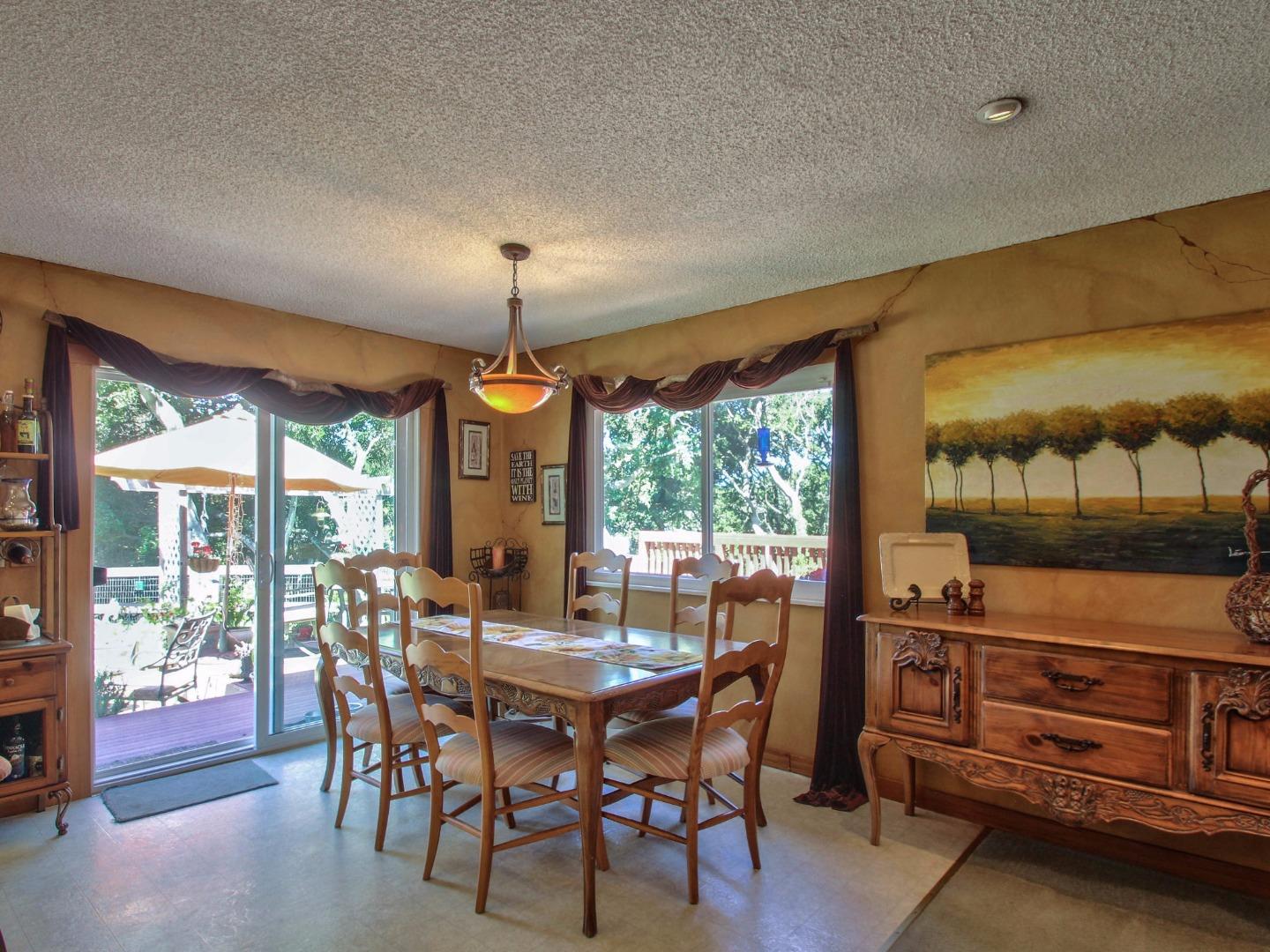 16531 Meridian Road Salinas, CA 93907 - Photo 3 of 24 Gallery Image 3