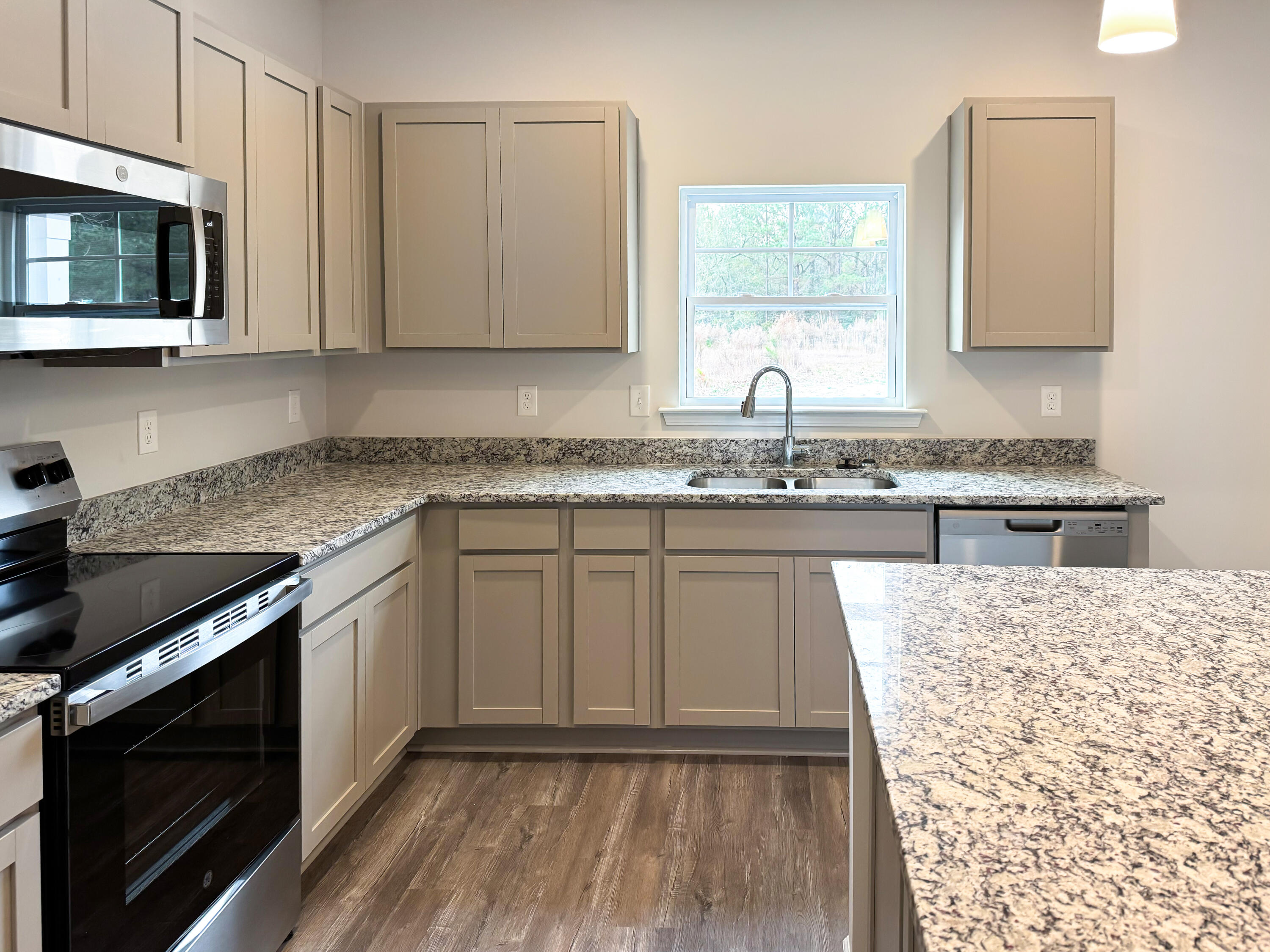251 Raglins Way Lugoff, SC 29078 - Photo 10 of 25