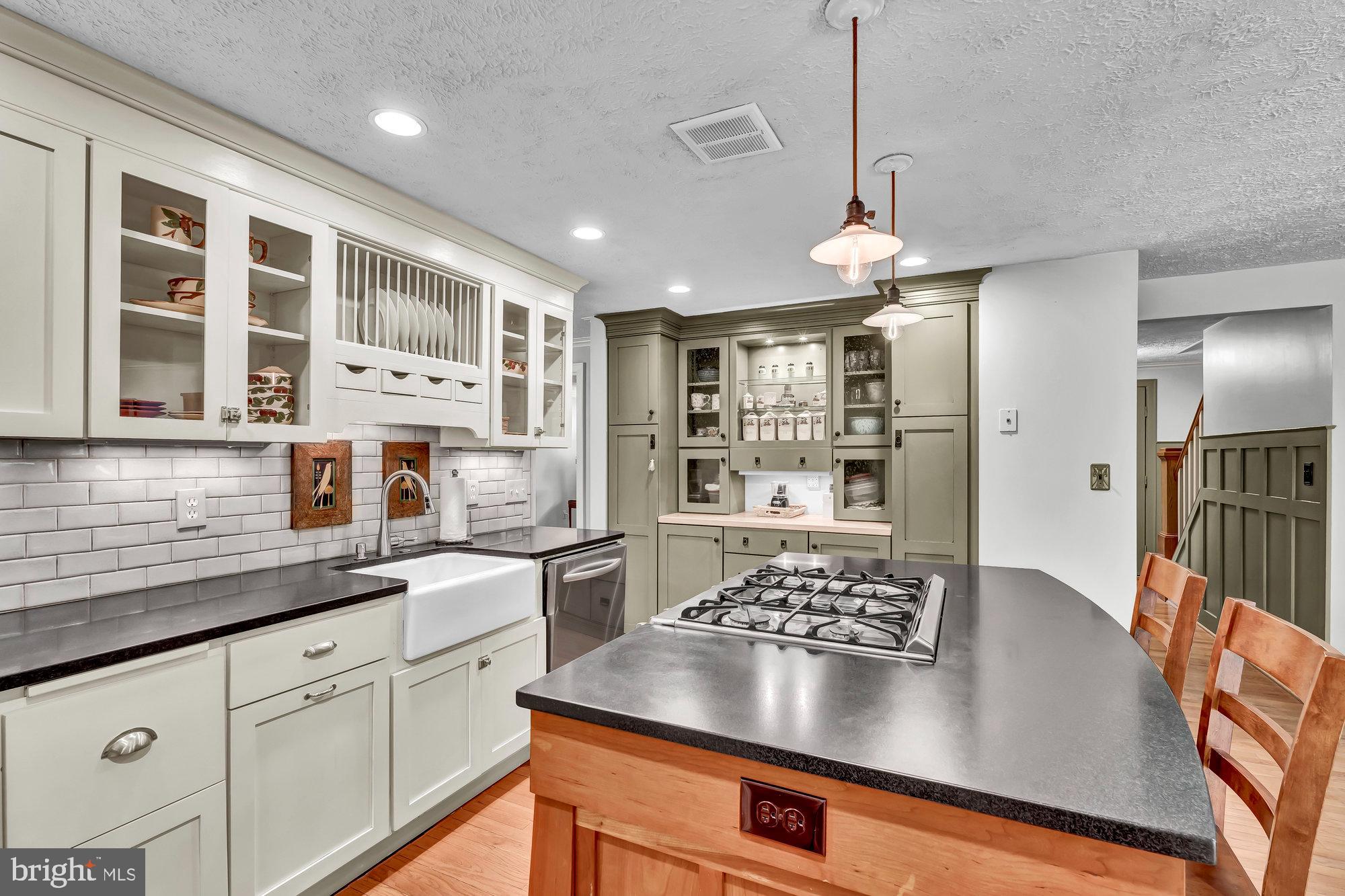 2406 Freetown Drive Reston, VA 20191 - Photo 16 of 73 Gallery Image 16