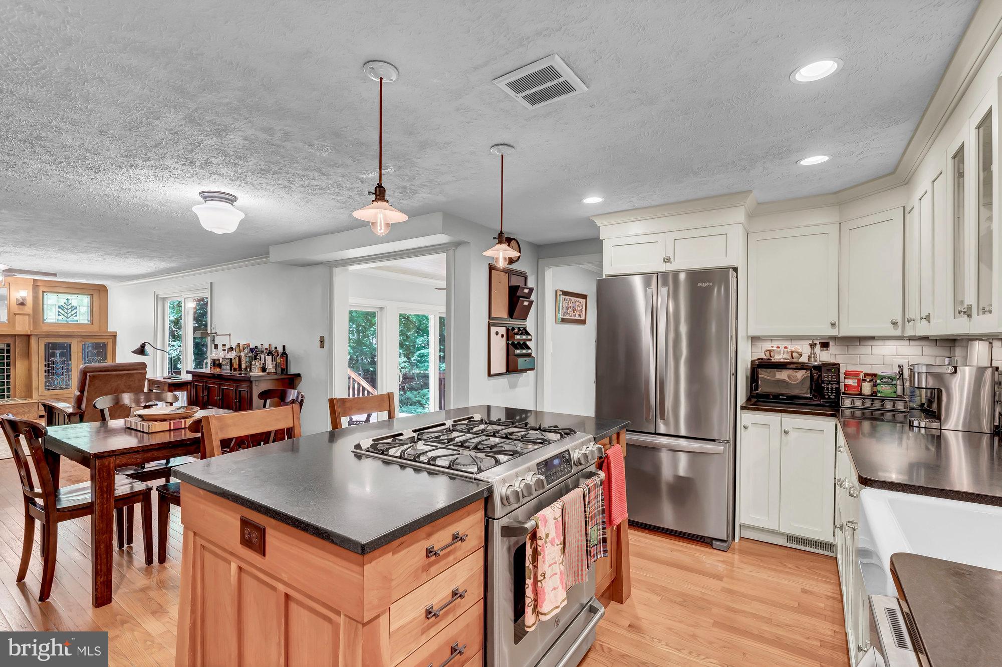 2406 Freetown Drive Reston, VA 20191 - Photo 3 of 73 Gallery Image 3