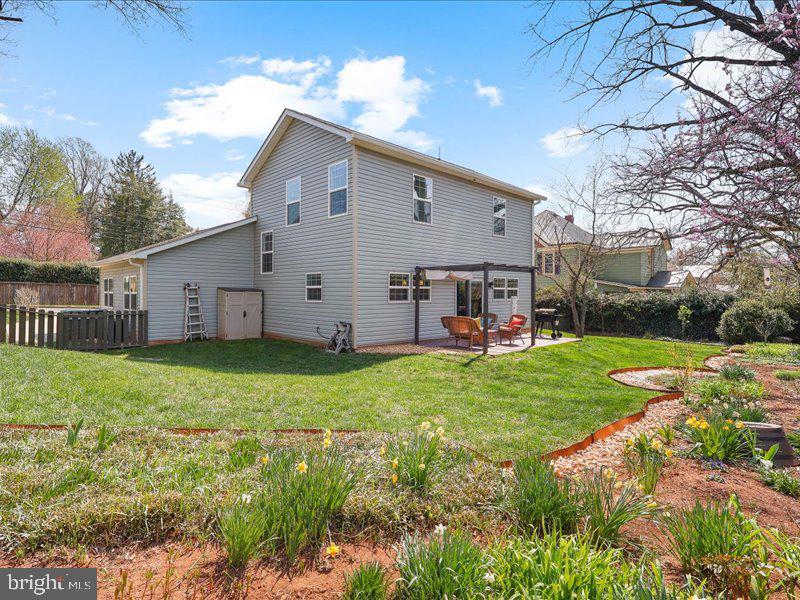 712 South Blue Ridge Avenue Culpeper, VA 22701 - Photo 40 of 47 a view of a house with backyard