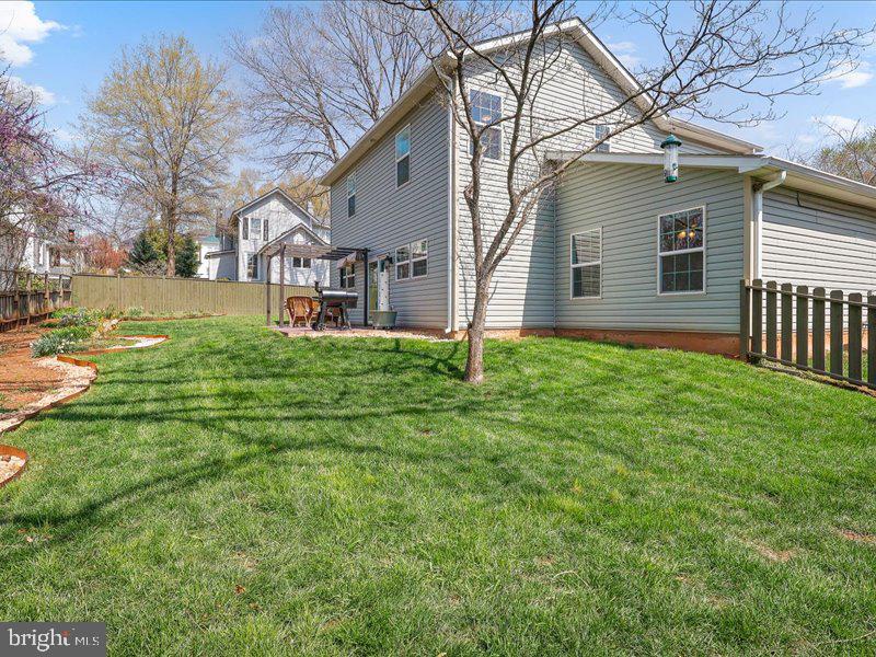 712 South Blue Ridge Avenue Culpeper, VA 22701 - Photo 43 of 47 a house that has a tree in front of it