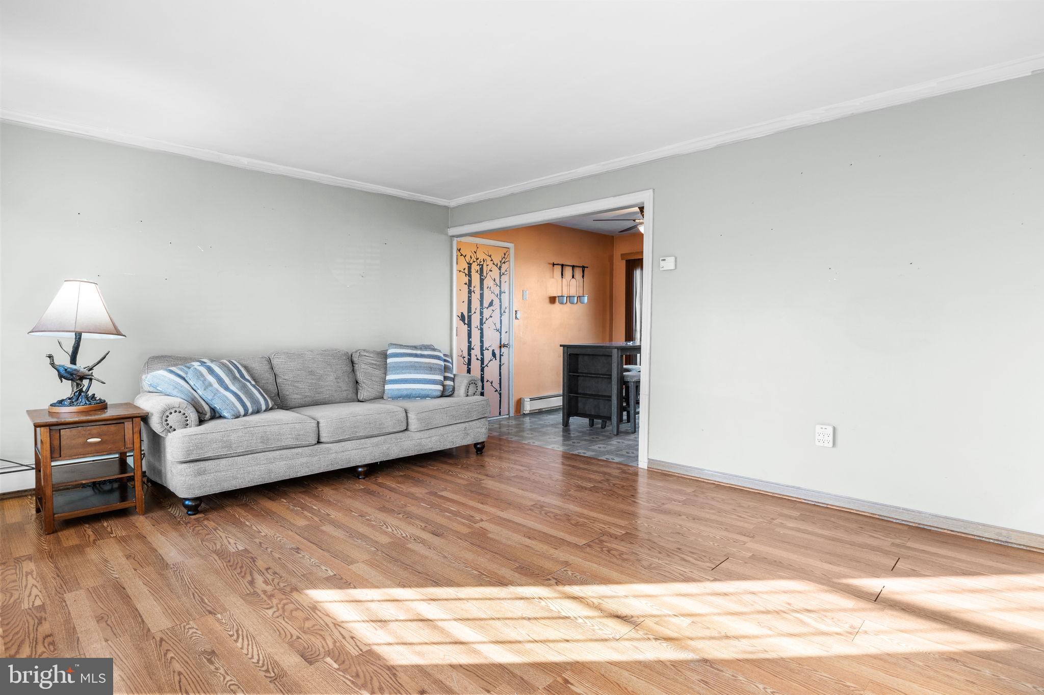 11 Calicobush Road Levittown, PA 19057 - Photo 3 of 20