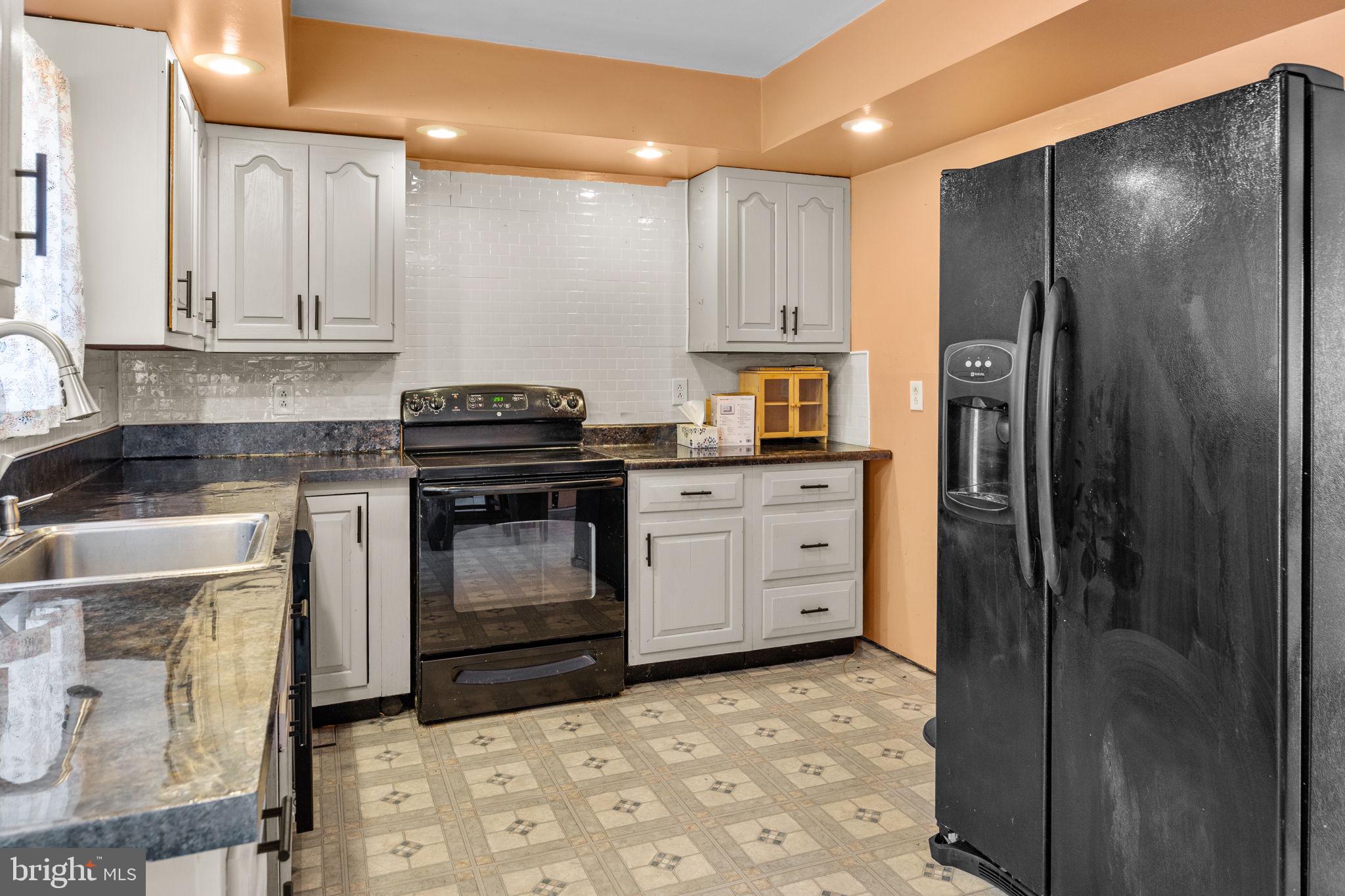 11 Calicobush Road Levittown, PA 19057 - Photo 8 of 20