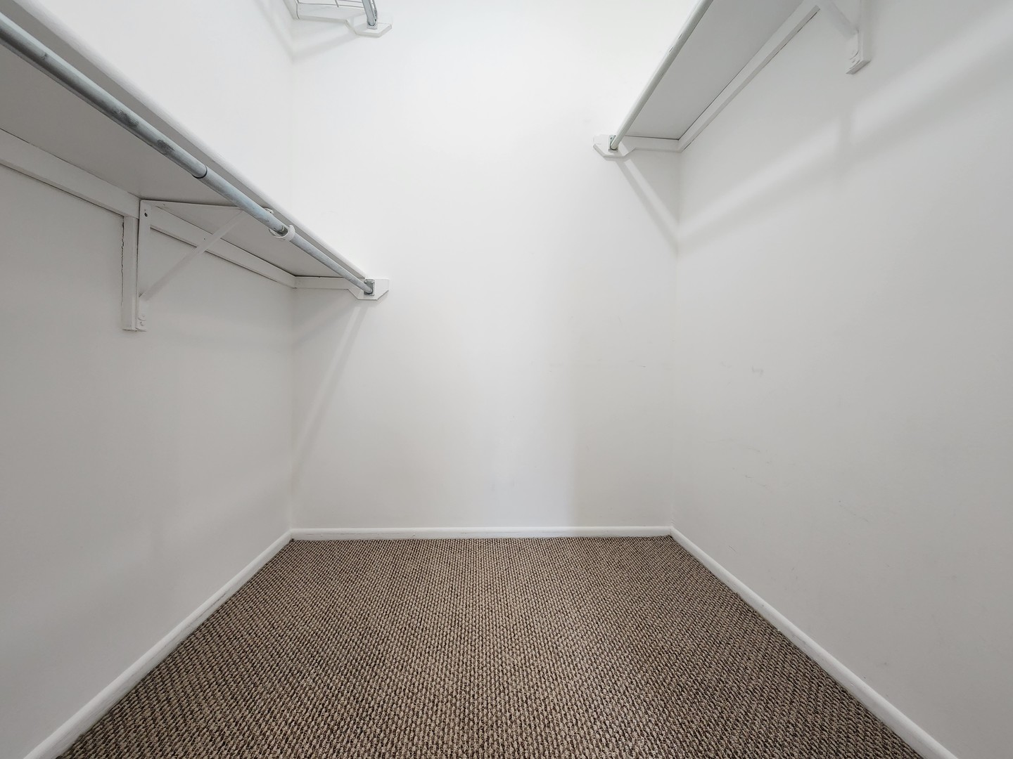 1020 Boxwood Court, Unit C2 Wheeling, IL 60090 - Photo 17 of 21 a view of a small space