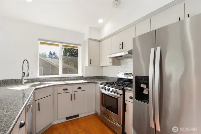 $425,000 | 910 Northwest Leisure Lane, Bremerton, WA 98311