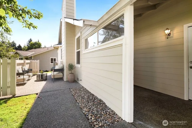 $425,000 | 910 Northwest Leisure Lane, Bremerton, WA 98311