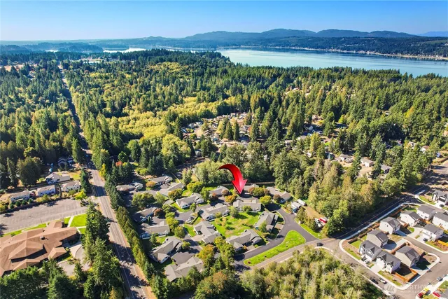 $425,000 | 910 Northwest Leisure Lane, Bremerton, WA 98311