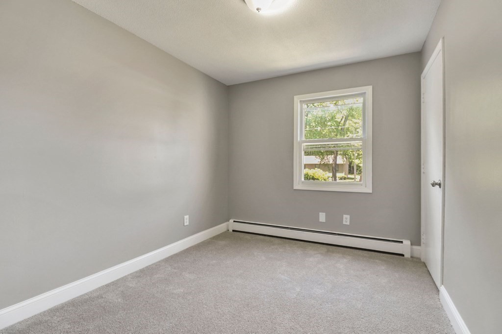 173 Senator Street Springfield, MA 01129 - Photo 12 of 25