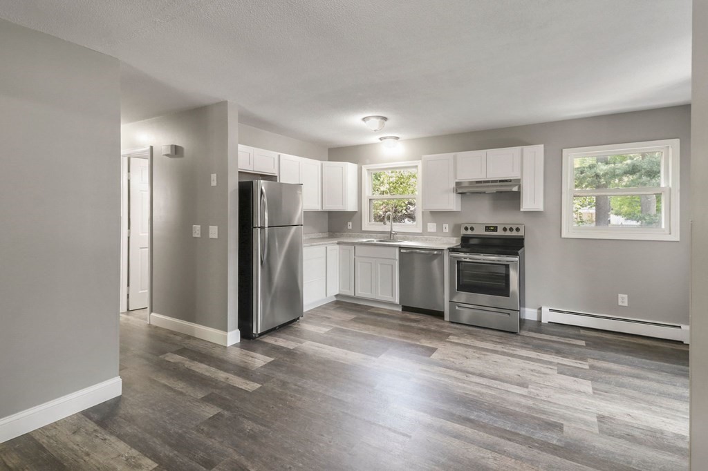 173 Senator Street Springfield, MA 01129 - Photo 2 of 25